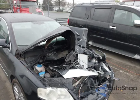 2008 Volkswagen Passat Lux from USA, damaged, VIN WVWEK73C68E129955